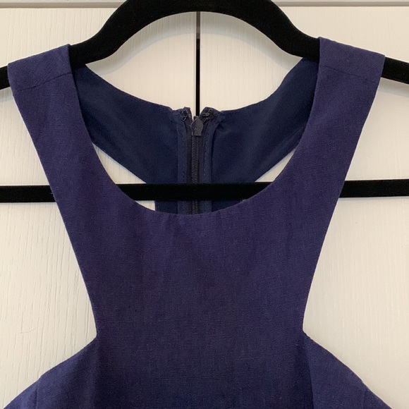 EUC Keepsake dress - Picture 4 of 9